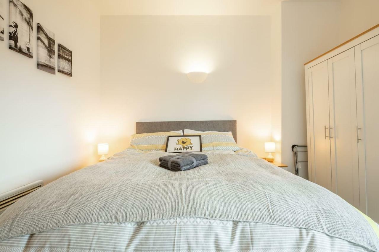 Central Bedford: Two Bedrooms, Breakfast Basket Exterior foto