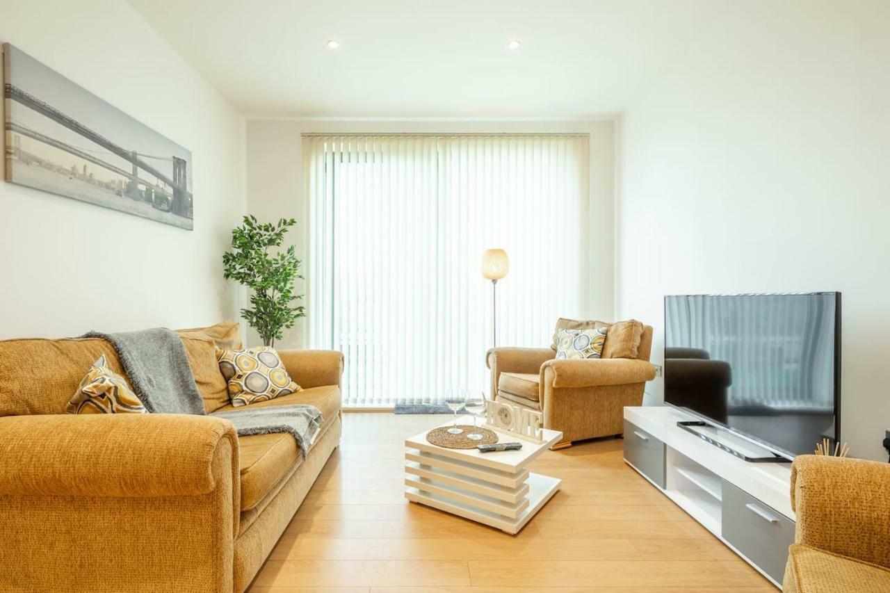 Central Bedford: Two Bedrooms, Breakfast Basket Exterior foto